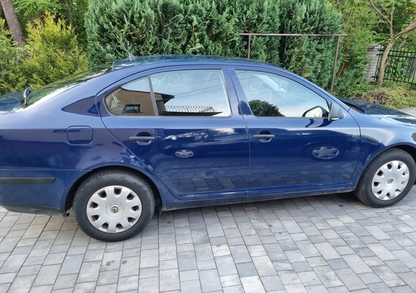 Skoda Octavia cena 23300 przebieg: 164000, rok produkcji 2012 z Stalowa Wola małe 106